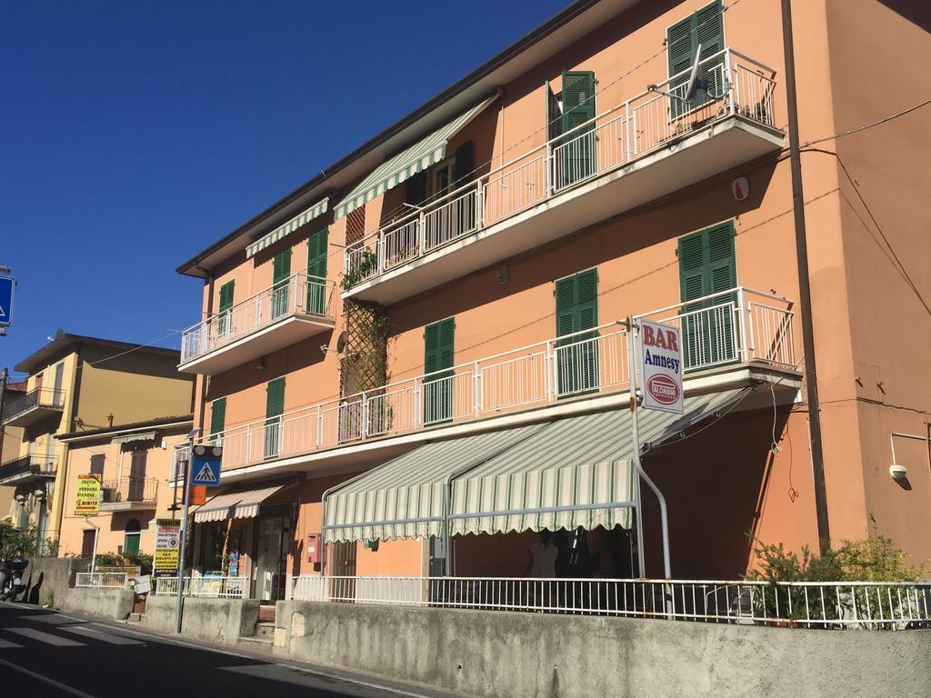Appartamento Un Giorno Di Sole 莱里奇 外观 照片